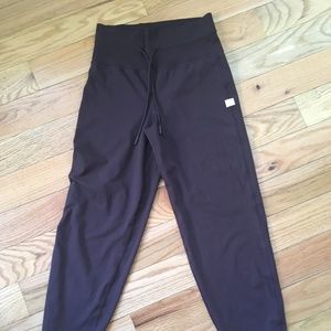 Vuori Daily Jogger, Dark Cherry XS